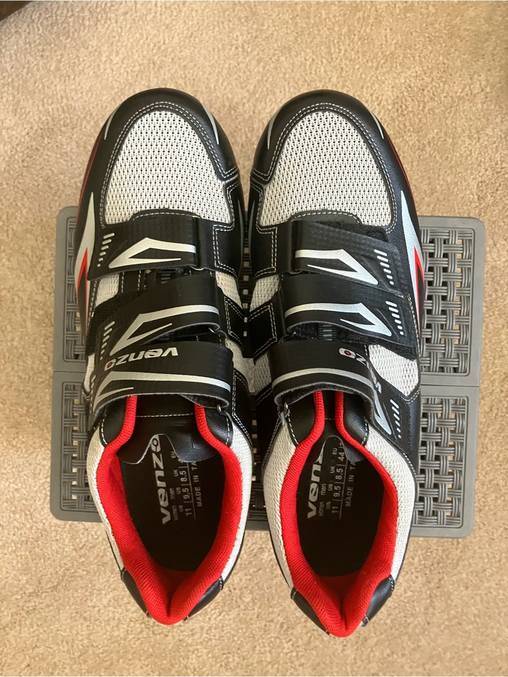 Venzo Bike Shoes, Set Up for Peloton, Like New W 11, M 9.5